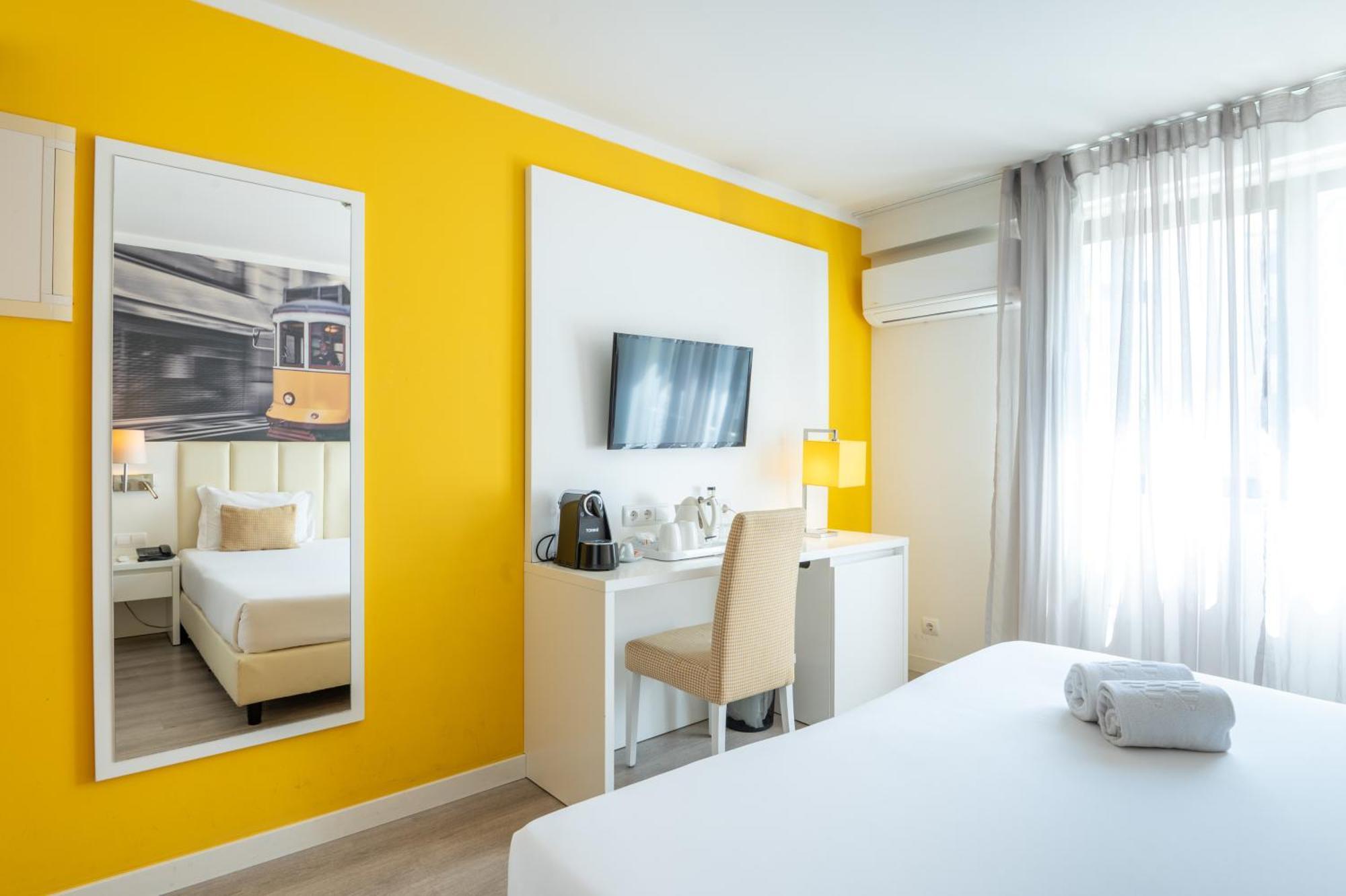 Masa Almirante Hotel 3*